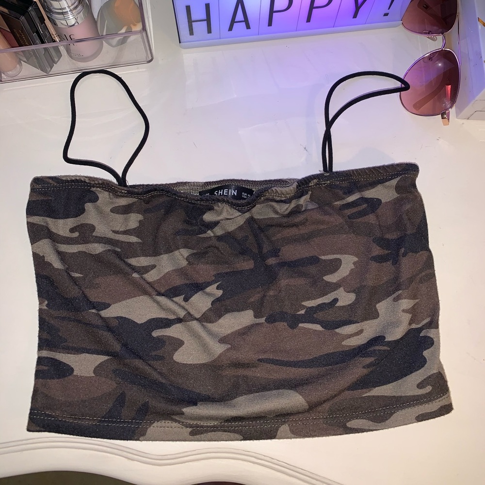 camo crop top